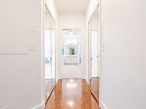 2763 Oakbrook Dr, Weston FL 33332