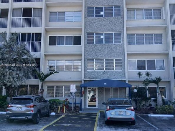 330 SE 2nd St 404G, Hallandale Beach FL 33009