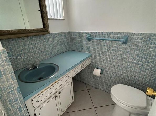 330 SE 2nd St 404G, Hallandale Beach FL 33009
