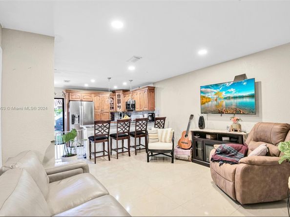 550 SW 115th Ave 306F, Sweetwater FL 33174