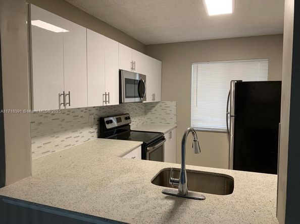 8700 N Sherman Cir 305, Miramar FL 33025