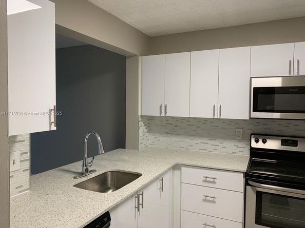 8700 N Sherman Cir 305, Miramar FL 33025