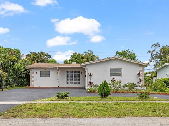 6441 NW 26th St, Sunrise FL 33313