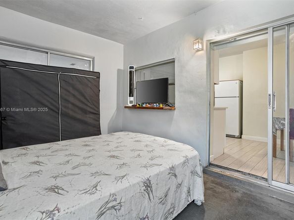 6441 NW 26th St, Sunrise FL 33313