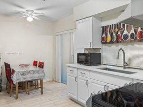 6441 NW 26th St, Sunrise FL 33313
