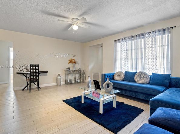 6441 NW 26th St, Sunrise FL 33313