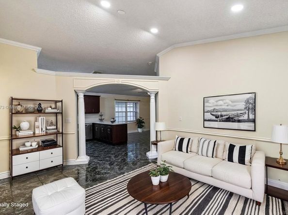 17610 SW 4th Ct, Pembroke Pines FL 33029