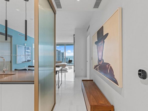 300 Biscayne Blvd Way 2505, Miami FL 33131