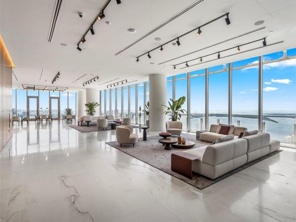 300 Biscayne Blvd Way 2505, Miami FL 33131