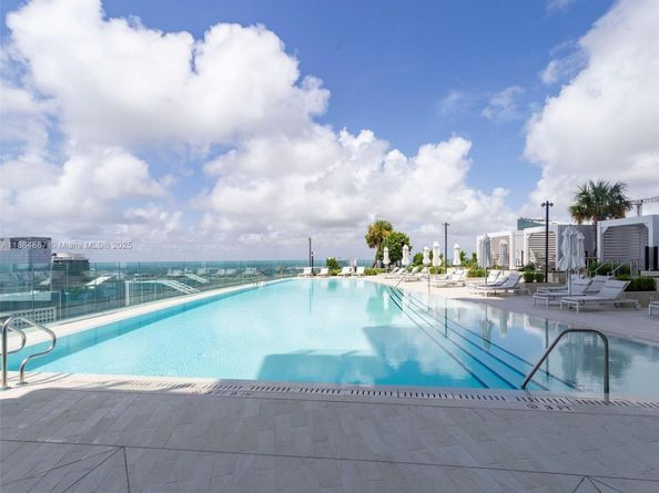 300 Biscayne Blvd Way 2505, Miami FL 33131