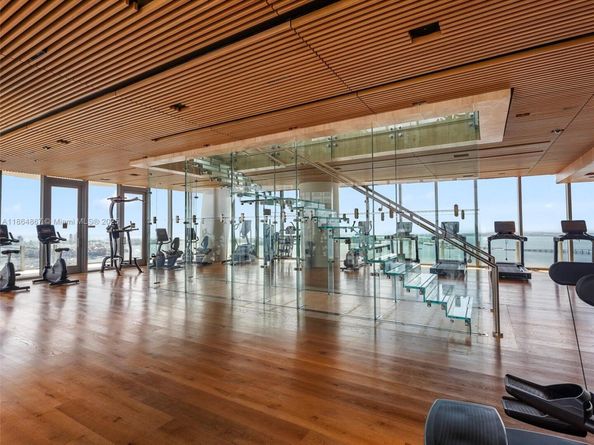 300 Biscayne Blvd Way 2505, Miami FL 33131