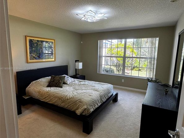 8269 Saint Johns Ct, Wellington FL 33414