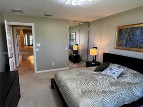 8269 Saint Johns Ct, Wellington FL 33414