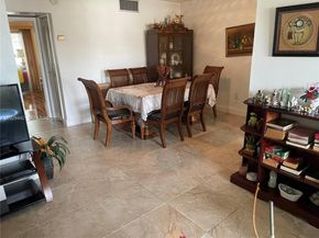 20120 NE 2nd Ave W28, Miami Gardens FL 33179