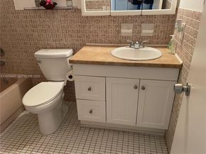 20120 NE 2nd Ave W28, Miami Gardens FL 33179