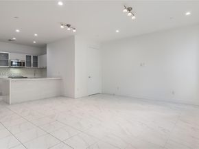 1044 NE 18 103, Fort Lauderdale FL 33304