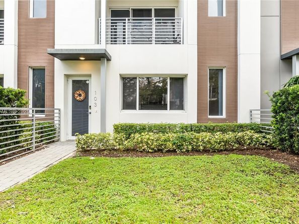1044 NE 18 103, Fort Lauderdale FL 33304