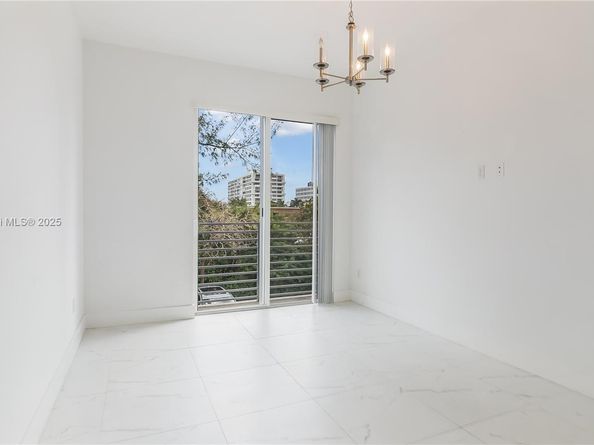 1044 NE 18 103, Fort Lauderdale FL 33304