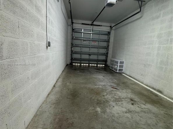 1044 NE 18 103, Fort Lauderdale FL 33304
