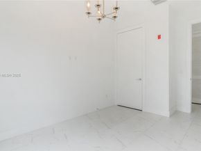 1044 NE 18 103, Fort Lauderdale FL 33304