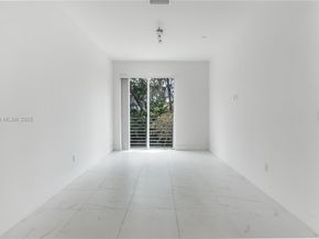 1044 NE 18 103, Fort Lauderdale FL 33304