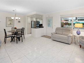 580 Egret Dr 121, Hallandale Beach FL 33009