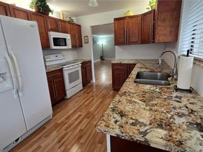 2120 SW 94th Ter 404, Davie FL 33324