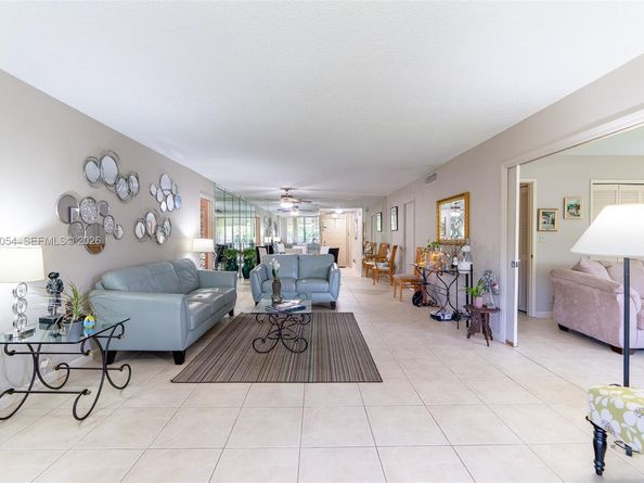 4221 W Palm Aire Dr 203, Pompano Beach FL 33069