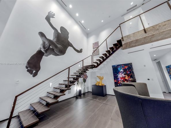 Undisclosed Address #A11915253, Miami FL 33127