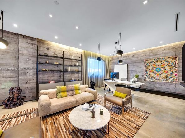 Undisclosed Address #A11915253, Miami FL 33127