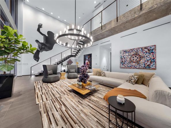 Undisclosed Address #A11915253, Miami FL 33127