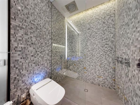 Undisclosed Address #A11915253, Miami FL 33127