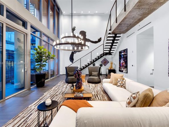 Undisclosed Address #A11915253, Miami FL 33127