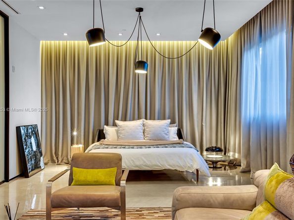 Undisclosed Address #A11915253, Miami FL 33127