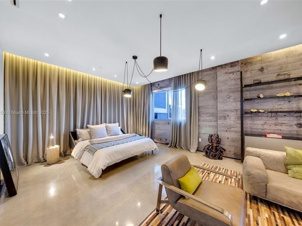 Undisclosed Address #A11915253, Miami FL 33127