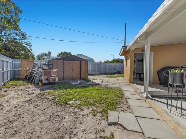 15231 NW 28th Pl, Miami Gardens FL 33054
