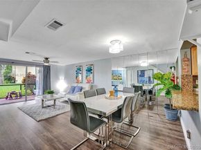 8925 Springtree Lakes Dr, Sunrise FL 33351