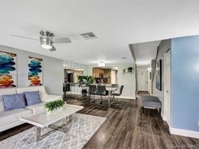 8925 Springtree Lakes Dr, Sunrise FL 33351