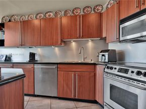 720 NE 69th St 9W, Miami FL 33138