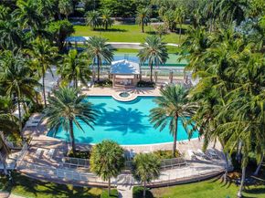 720 NE 69th St 9W, Miami FL 33138