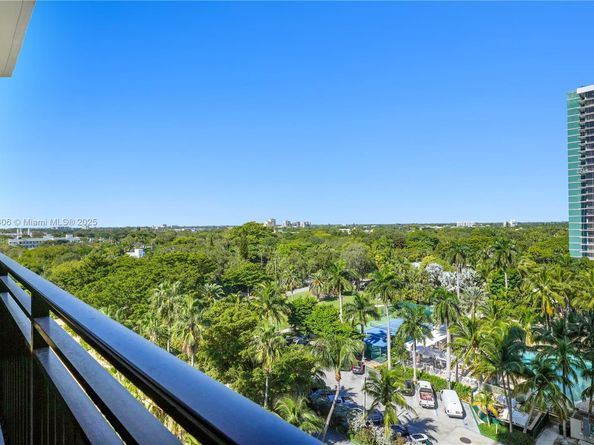 720 NE 69th St 9W, Miami FL 33138