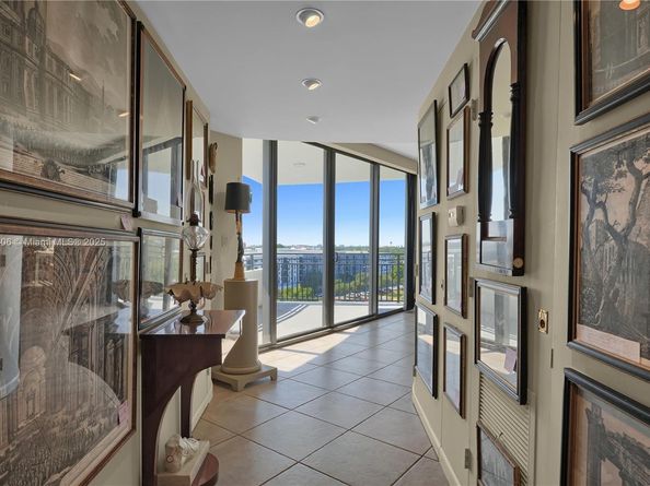 720 NE 69th St 9W, Miami FL 33138