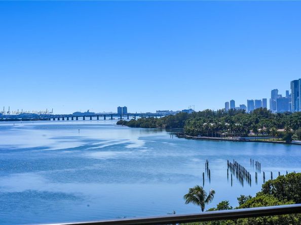 720 NE 69th St 9W, Miami FL 33138