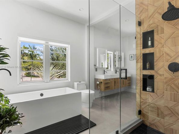 600 NE 55th Ter, Miami FL 33137