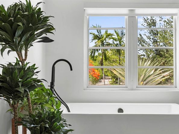 600 NE 55th Ter, Miami FL 33137