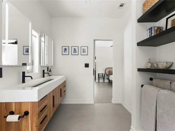 600 NE 55th Ter, Miami FL 33137