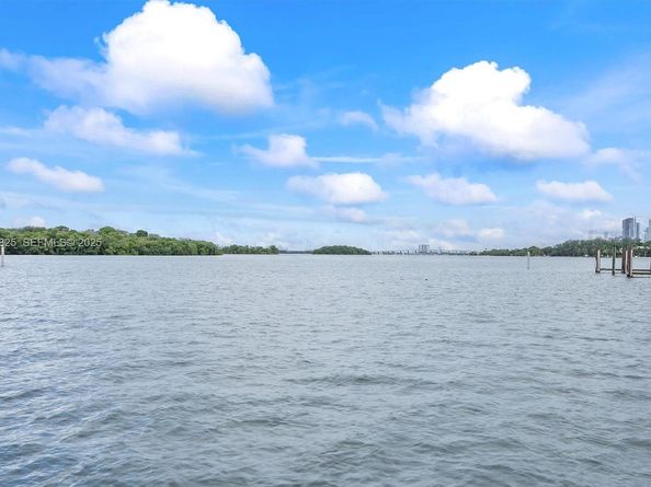 880 NE 69th St 2K, Miami FL 33138