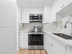 880 NE 69th St 2K, Miami FL 33138