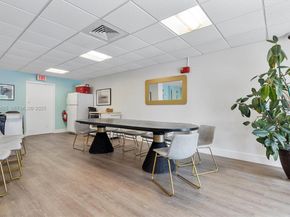 880 NE 69th St 2K, Miami FL 33138