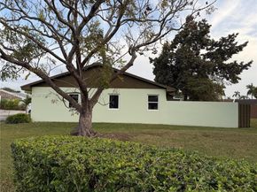 5402 SW 139th Ct, Miami FL 33175